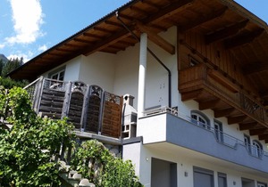 "App 6 persons" in the Apartment House Alpenjuwel near Ski Resorts