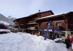 Appartement cosy à Arêches, 50m des pistes, terrasse ouest et piscine l'été - FR-1-342-249
