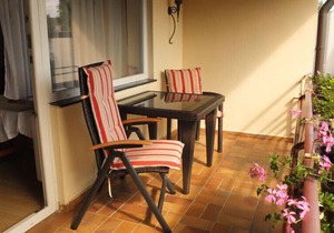 Appartment 4, 1 Wohn-/Schlafzimmer, großer Balkon, Pantryküche, max. 2 Personen