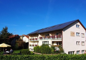 Appartment 4, 1 Wohn-/Schlafzimmer, großer Balkon, Pantryküche, max. 2 Personen