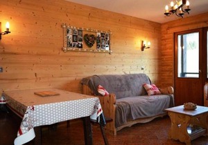 Appt avec cheminée, balcon sud et parking au Grand-Bornand - FR-1-241-213