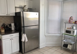 Apt near Einstein’s hospital and Lasalle University