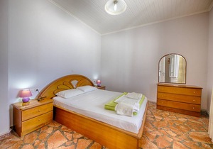 Arista Ferienwohnung 6 - mit Meerblick direkt am Strand von Agios Georgios Pagi