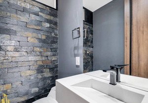 ART LIVING 2002 Deluxe apt/3 BD/3.5bath/jacuzzi/pool/gym/balcony