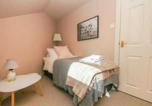Arundel Mews - Parking - by Brighton Holiday Lets