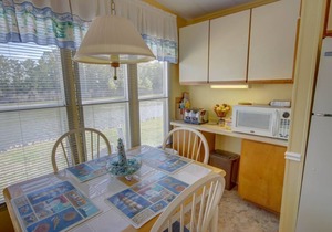 Assateague Pointe 2 br/1 ba 2 outdoor pools -in WOC.