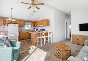 Assateague Pointe 2 br/1 ba 2 outdoor pools -in WOC.