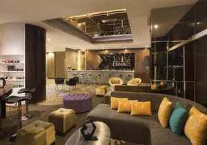 Aston Bellevue Radio Dalam