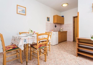 Awesome apartment in Kornic with house sea view