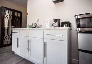 Awesome Balboa and Downtown View with Cozy Patio