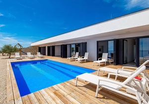 Awesome home in Kosljun