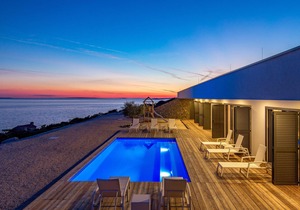 Awesome home in Kosljun