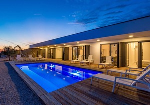 Awesome home in Kosljun