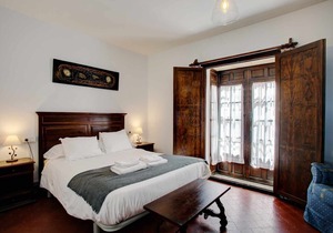 AWESOME VIEWS & LOCATION IN OLD TOWN B