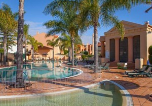 B27 - LuzBay 2 Bed Apartment