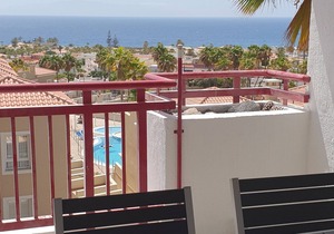 BALANDROS NEW PENTHOUSE HIGH STANDING SEA FRONT