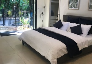 Bali inspired hideaway with plunge Pool & separate Villa