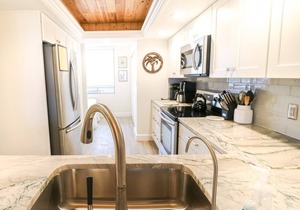 Barefoot Trace 109-Direct Oceanfront Premium Two Bedroom Condo