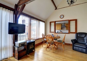 Barn 1 - Two Bedroom House, Sleeps 3