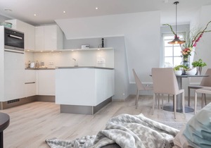 Bäum Hüs B - vacation apartment with south-facing balcony offers space for up to 5 people in