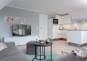 Bäum Hüs B - vacation apartment with south-facing balcony offers space for up to 5 people in