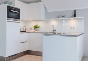 Bäum Hüs B - vacation apartment with south-facing balcony offers space for up to 5 people in