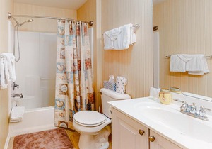 Bayview Landing -- 37992 Bayview