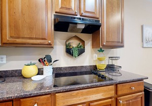 Bayview Landing Home with Spacious Interior, Free WiFi, Shared Pool, & W/D