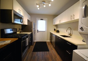 (BCJ1b) Stay Local before you go Loco! Flexible Stays. A Perfect Getaway.