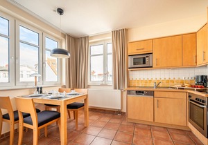 Beach 200 meters-2 room-apartment with balcony-center of Binz-Villa Hildegard-Ap