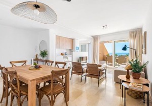 Beach apartment with terrace and private parking