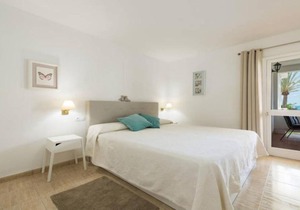 BEACH FRONT SEA VIEW APARTMENT