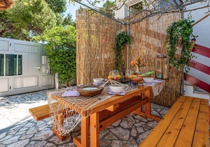 Beach front apartment in Kosljun