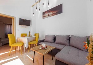 Beach Front Apartment In Kosljun