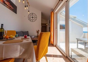 Beach Front Apartment In Kosljun