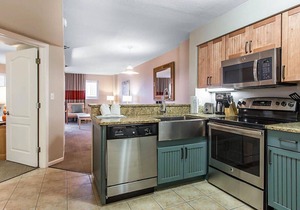 Beach themed 1BD condo with resort amenities including lazy river