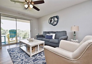 Beach Getaway - Two Bedroom Apartment, Sleeps 4