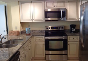 Beachfront 3B/3B Fully Renovated Condo on Private Beach w/Heated Pool