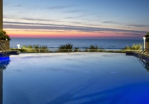 Beachfront Amenities, Ocean Boulevard Resort, 2-Bedroom Suite