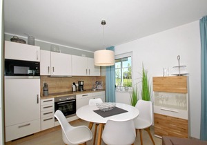 Beachfront apartment with terrace, use of swimming pool and sauna - Rex Rugia apartment 10-3