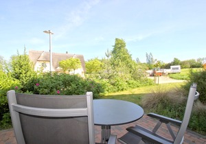 Beachfront apartment with terrace, use of swimming pool and sauna - Rex Rugia apartment 28-4