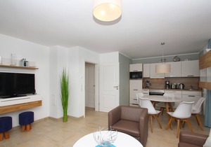 Beachfront apartment with terrace, use of swimming pool and sauna - Rex Rugia apartment 13-3