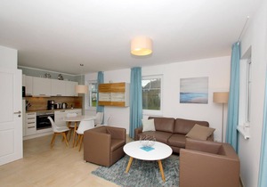Beachfront apartment with terrace, use of swimming pool and sauna - Rex Rugia apartment 13-3