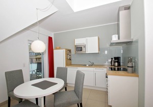Beachfront apartment with balcony, use of swimming pool and sauna - Rex Rugia apartment 14-8