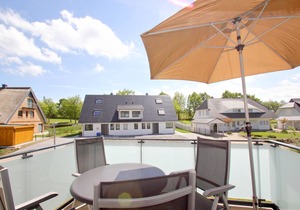 Beachfront apartment with balcony, use of swimming pool and sauna - Rex Rugia apartment 14-6