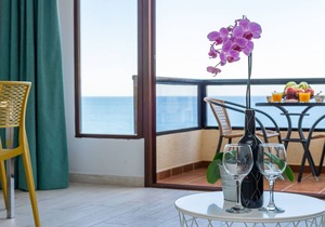 Beachfront apartment with sea views Aloha Playa Benalmadena