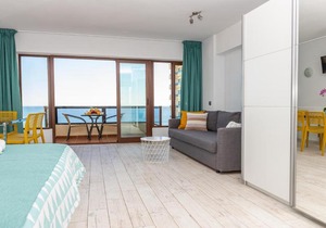 Beachfront Apartment with sea views Aloha Playa Benalmadena