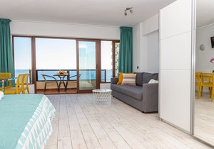 Beachfront apartment with sea views Aloha Playa Benalmadena