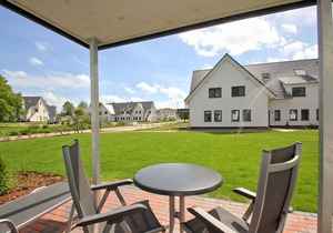 Beachfront apartment with terrace, use of swimming pool and sauna - Rex Rugia apartment 10-3