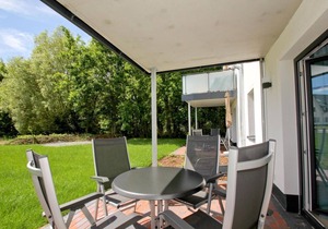 Beachfront apartment with terrace, use of swimming pool and sauna - Rex Rugia apartment 11-2